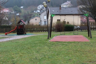 aire-de-jeux-ascensement-rupt-sur-moselle