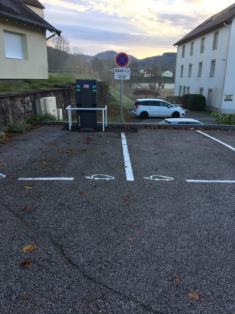 borne-de-recharge-ramonchamp-1