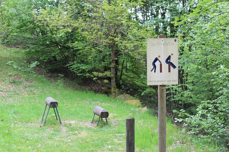 parcours-de-sante-le-menil-3 parcours-de-sante-le-menil-3