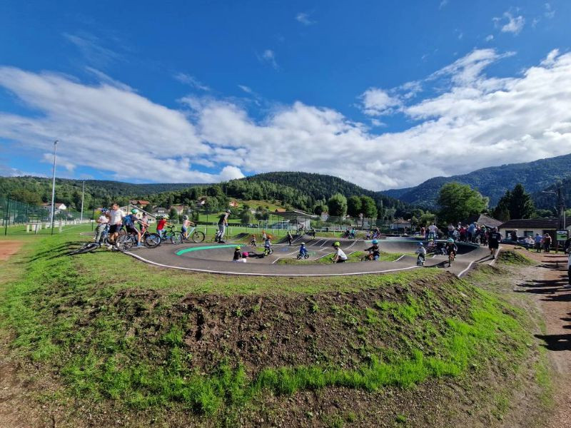 pumptrack-des-ballons-saint-maurice-sur-moselle-2