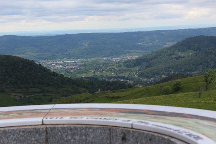 table-orientation-tete-des-champs-le-menil-1 table-orientation-tete-des-champs-le-menil-1