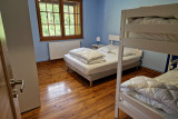 maison-mitoyenne-14-personnes-fresse-sur-moselle-chambre3bis