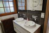 maison-mitoyenne-14-personnes-fresse-sur-moselle-salle-de-bain-1